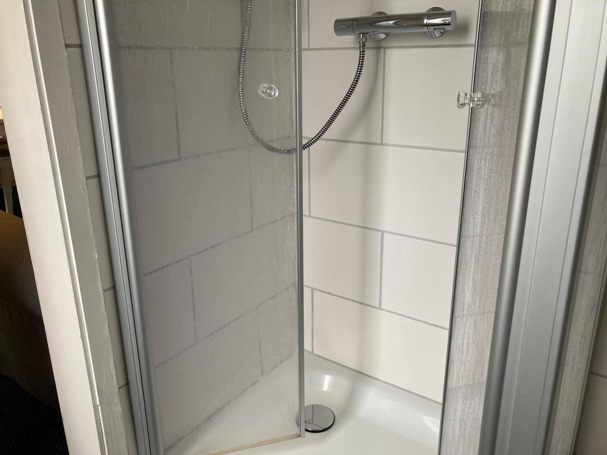 Haus Krabbe Apartments, Zentral Gelegen Im Idyllischen Nordseeort Zwischen Bremerhaven Und Cuxhaven, Hunde Kostenfrei Willkommen, Hauseigene Kostenfreie Parkplaetze Wremen Luaran gambar