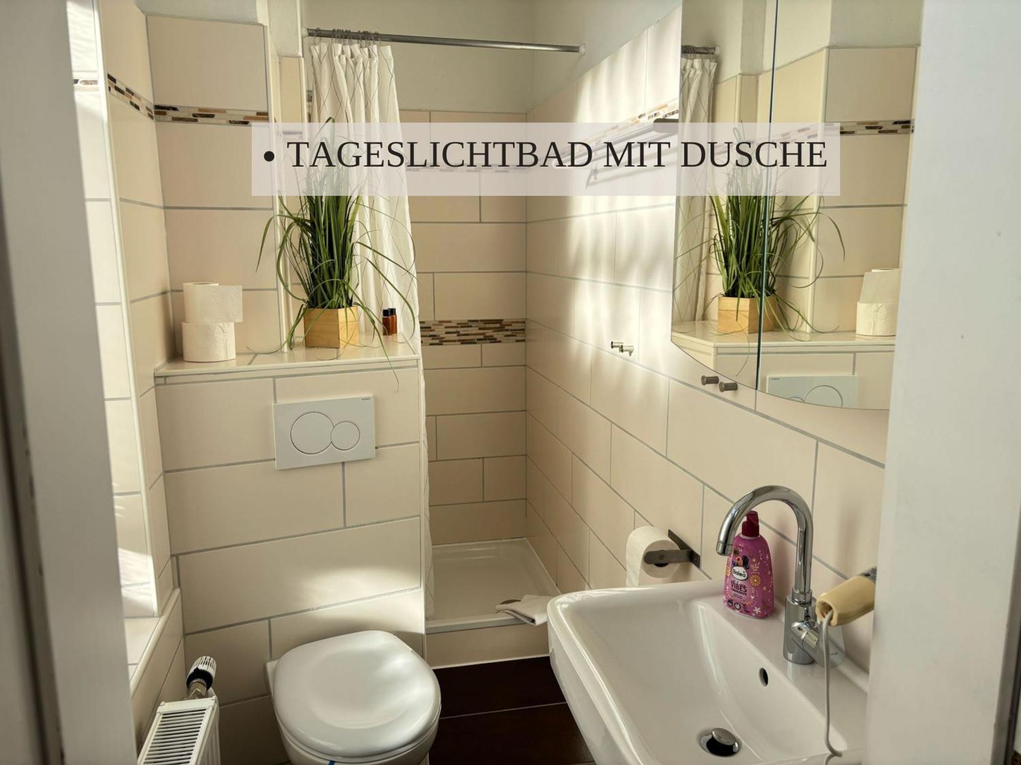 Haus Krabbe Apartments, Zentral Gelegen Im Idyllischen Nordseeort Zwischen Bremerhaven Und Cuxhaven, Hunde Kostenfrei Willkommen, Hauseigene Kostenfreie Parkplaetze Wremen Luaran gambar